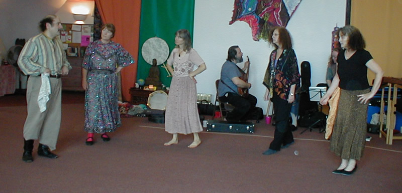 Zev demonstrating with dancers